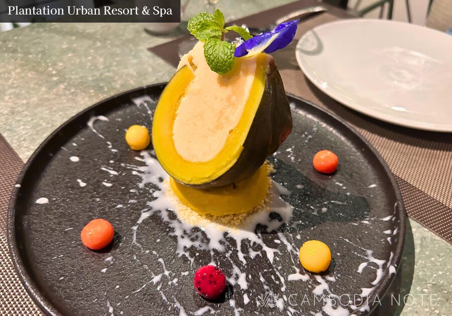 Plantation Urban Resort & Spaの併設レストラン。美しい盛り付けの料理と落ち着いた雰囲気で贅沢なディナーを楽しめる