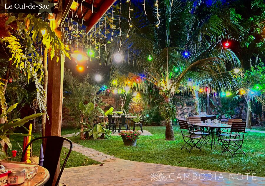 シェムリアップの隠れ家フレンチ Le Cul-de-Sacの庭と料理の写真