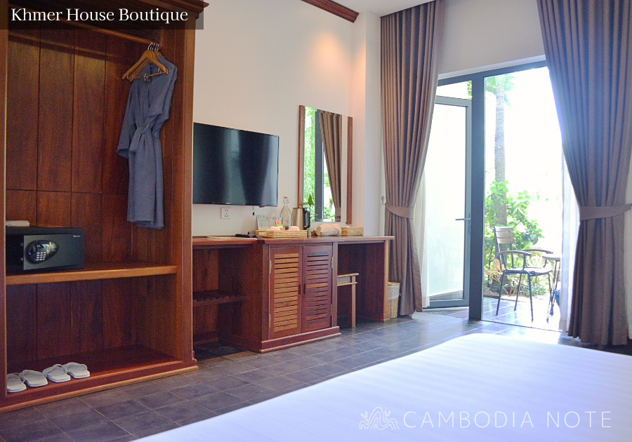 テレビやドリンク設備を備えたKhmer House Boutiqueの客室